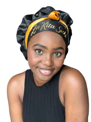 Bonnet en satin noire et doré doublé
