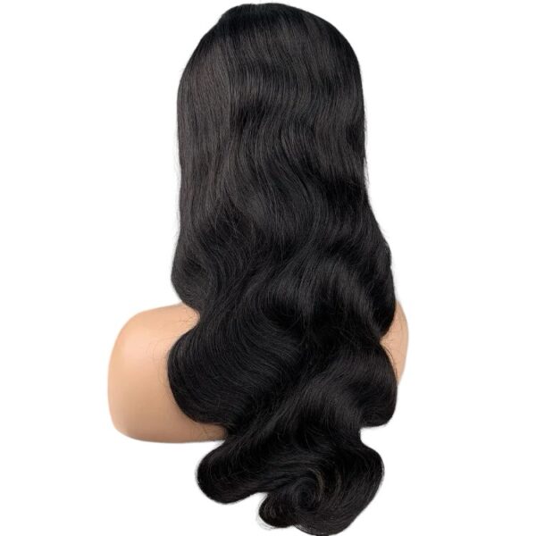 Perruque cheveux crus, boucles en vague avec une lace 13x4 HD