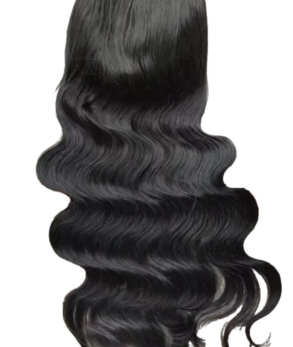 Perruques Cheveux Humains vierges avec boucles en vague et une  lace 13*4HD