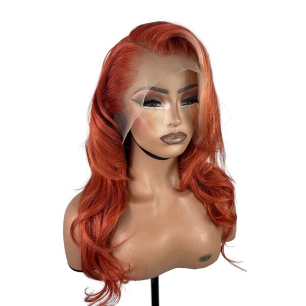 Carla 
18 pouces 
Transparente lace 13*4 
**produits offerts à l’achat